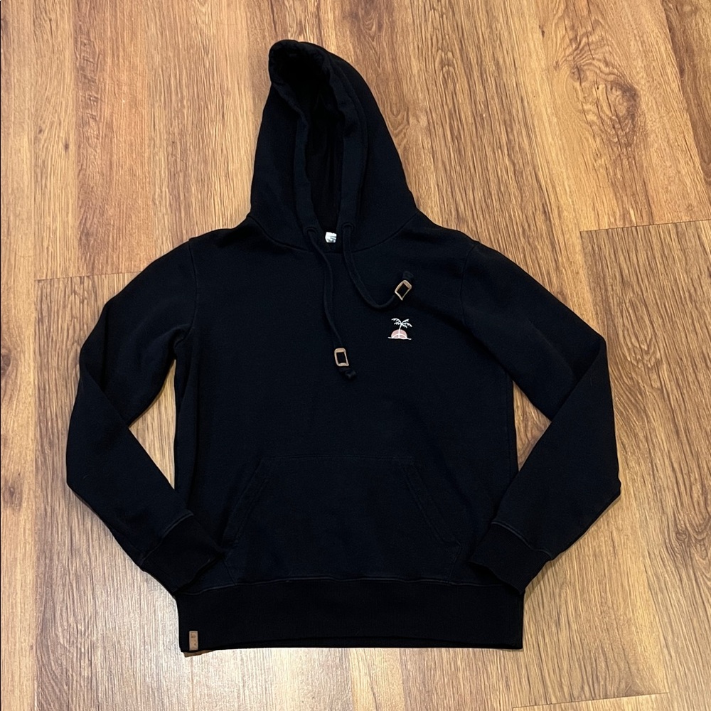 tentree women’s Black Hoodie Sweater
